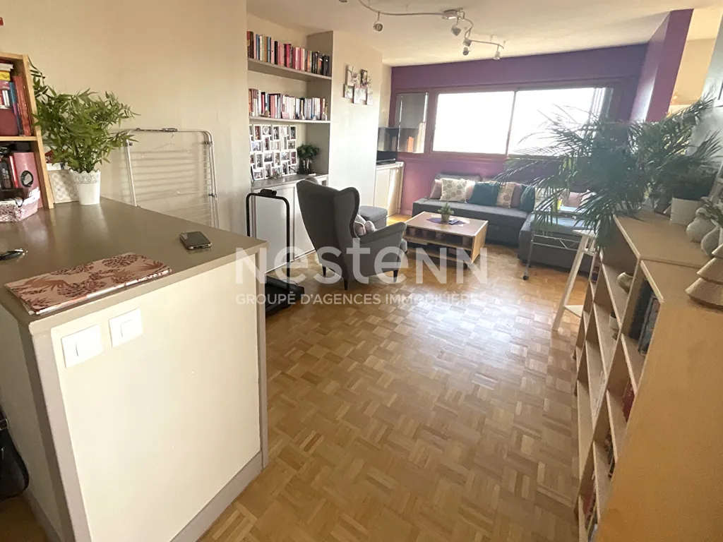 Soggiorno - Bright 3-Piece Apartment with Balcony in Houilles