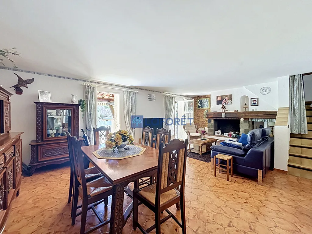 Salle à manger - Maison Rustique avec Terrasses dans les Collines de Pagnol