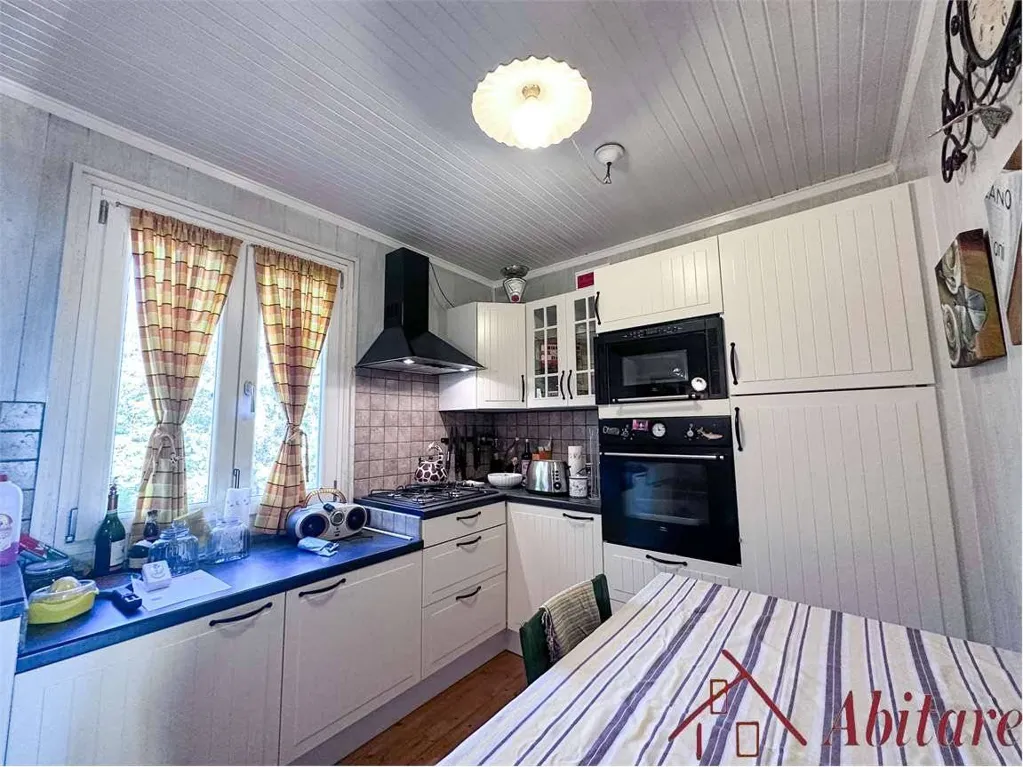 Cuisine - Villa with Garden and Open Views in Borgomale