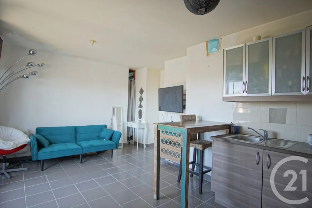Köök - Studio with Balcony in Choisy-le-Roi