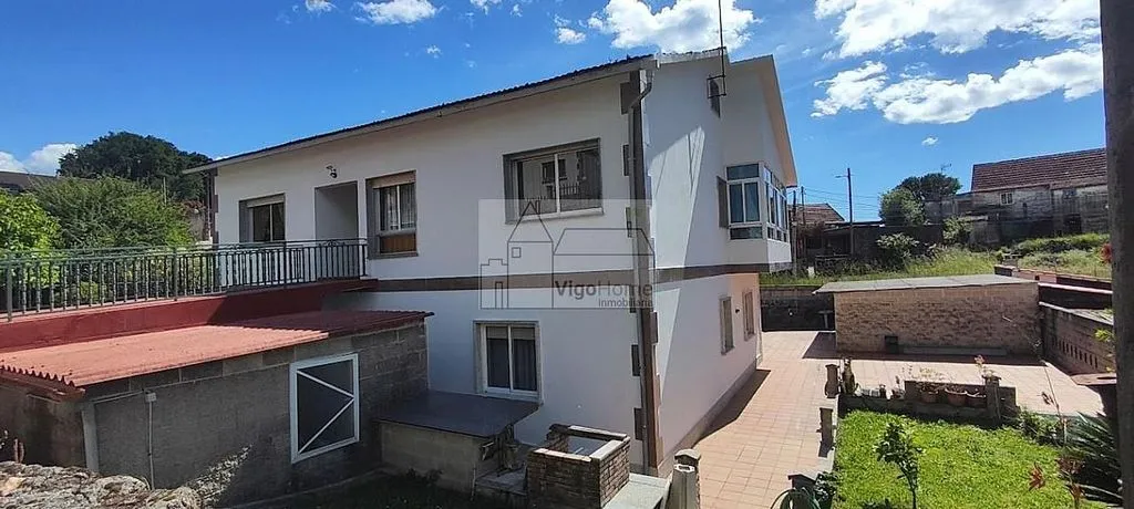 Exterior - Chalet with Garden and Garage in Moaña