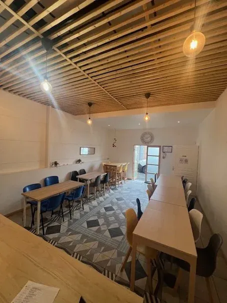 Sala da pranzo - Commercial Space with Kitchen in Lisses