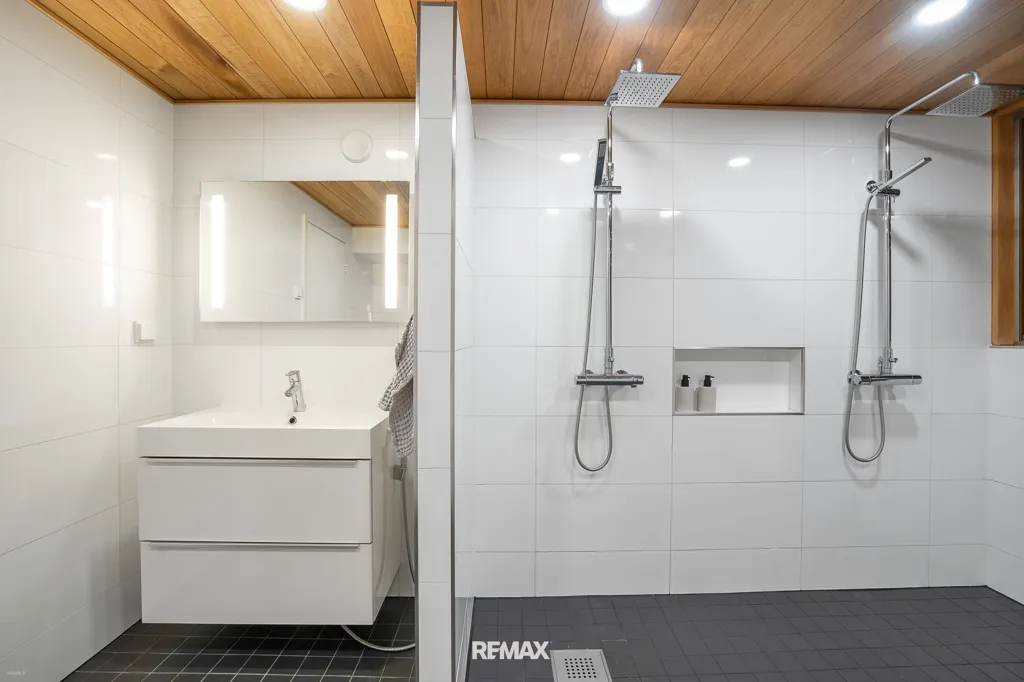 Vannitoad - Spacious Apartment with Sauna in Ilmarinen, Lieto