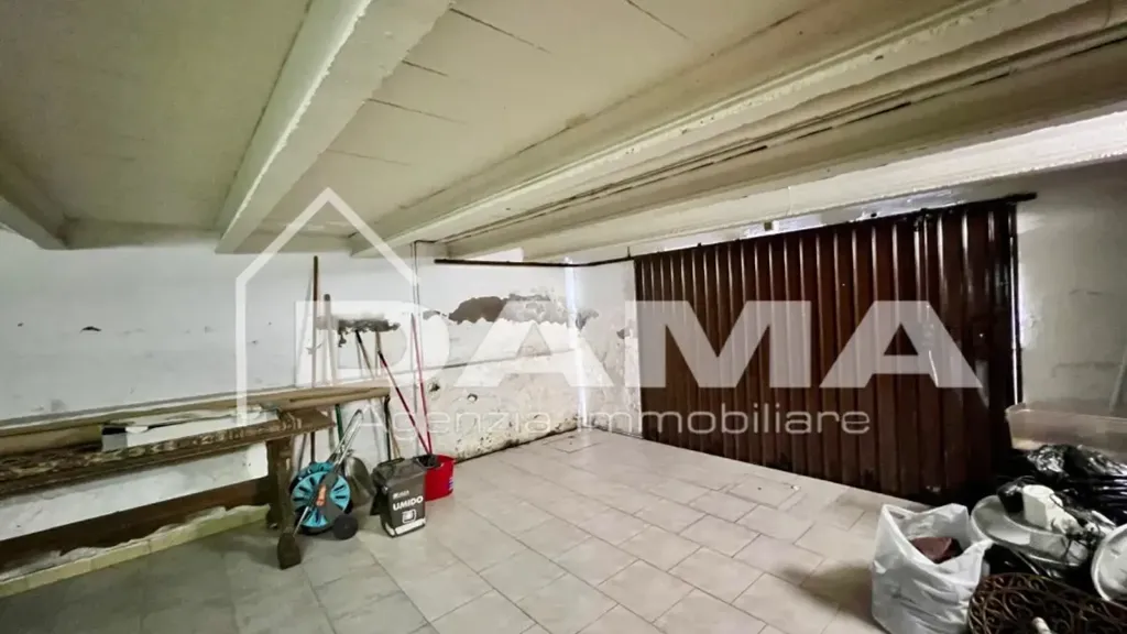 Garaaž - Apartment with Balcony in Forlì's Risorgimento