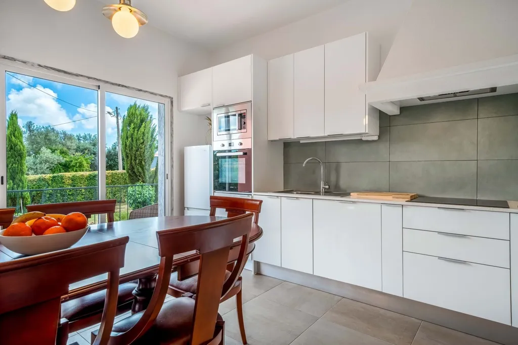 Cuisine - Renovated Villa with Pool in Pechão, Olhão