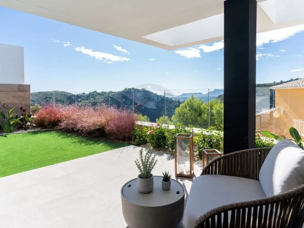 Terrass - Contemporary Apartment with Private Garden in Benitachell