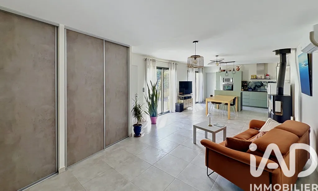 Living Room - Contemporary House with Pool in Pont-Saint-Esprit