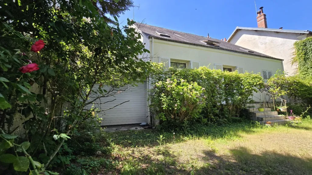 Garden - T8 Bourgeois House with Garden in Tours