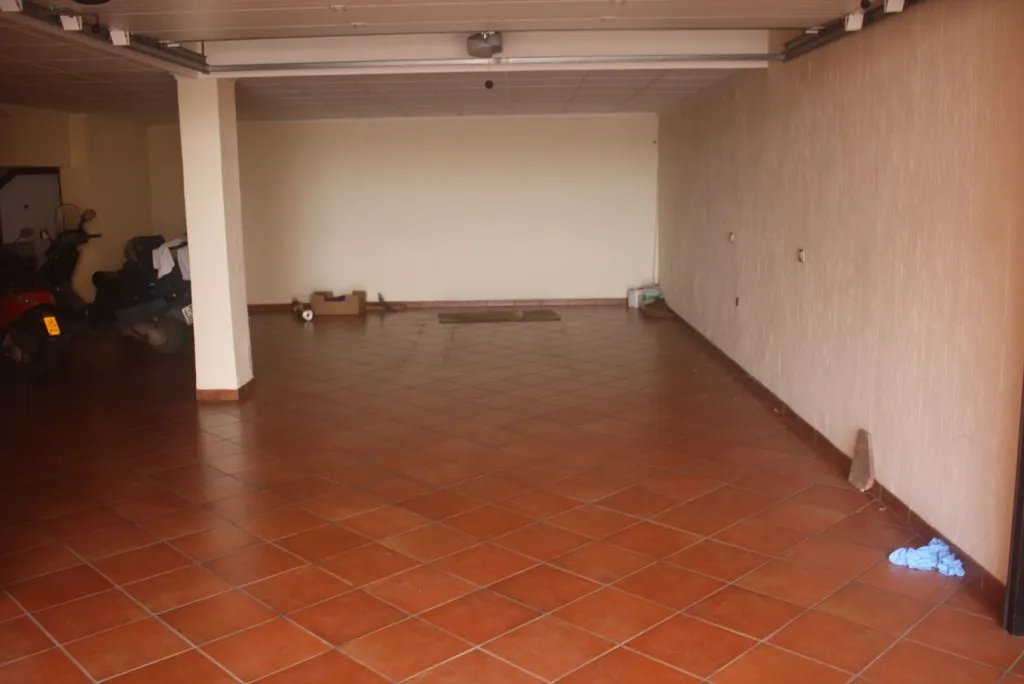 Garage - Pareado with Private Pool in Torrevieja