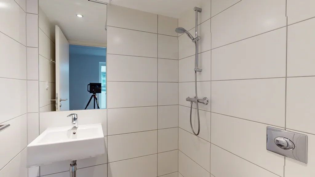 Bathrooms - Modern Flat with Balcony in Ørestad
