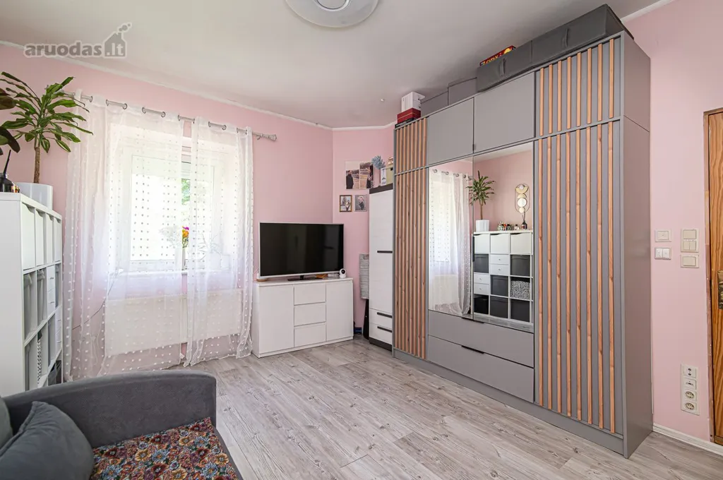 Magamistoad - 4-Bedroom Apartment with Garden in Vilnius