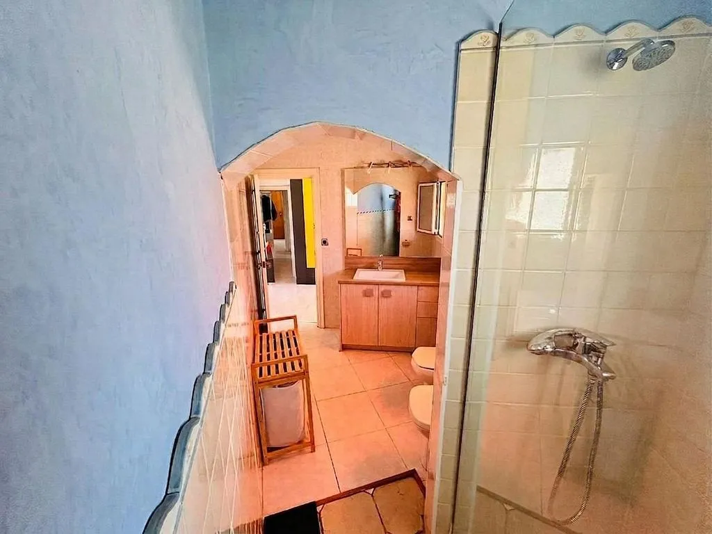 Salles de bain - Modernised Attic with Terrace in Pubilla Cases