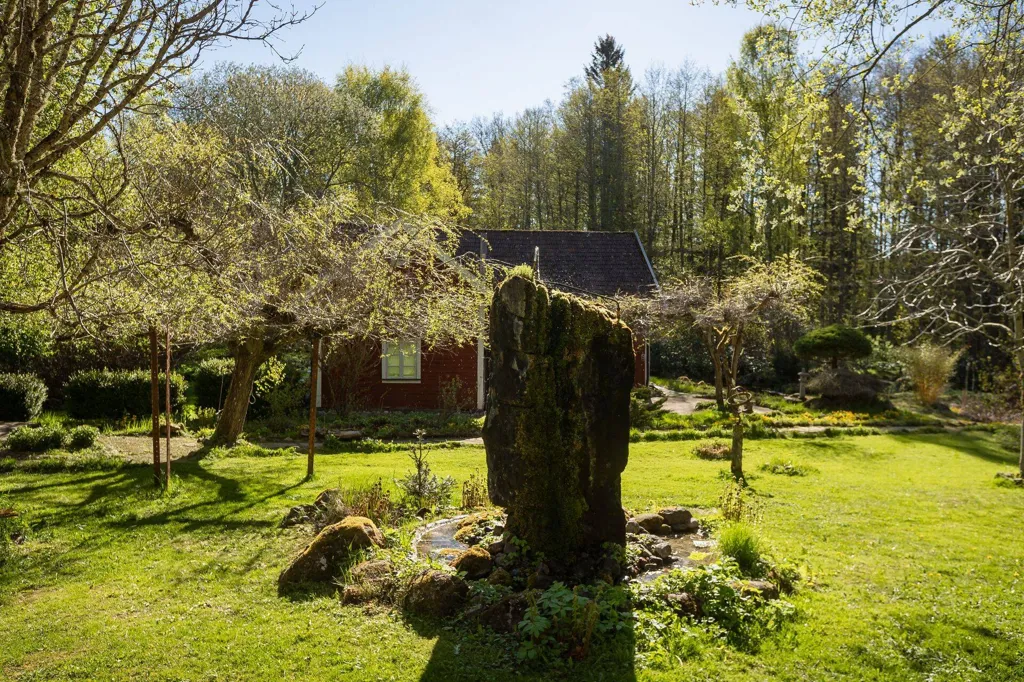Jardin - Generations Home with Multiple Buildings in Ödeshög