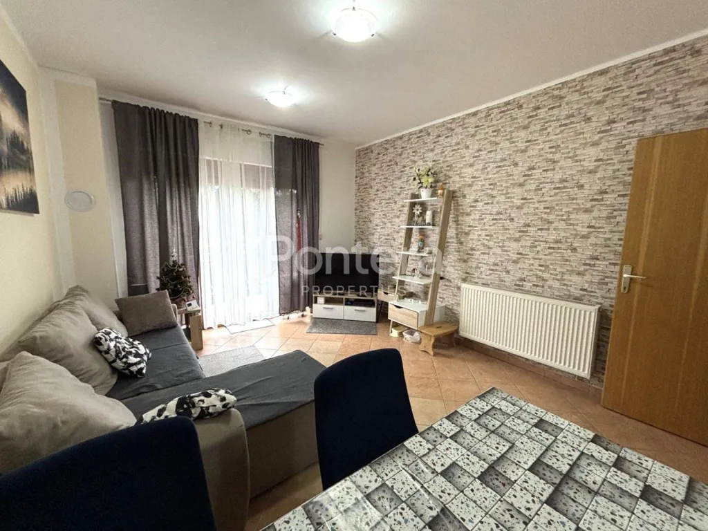 Elutuba - Apartment with Balcony in Fužine