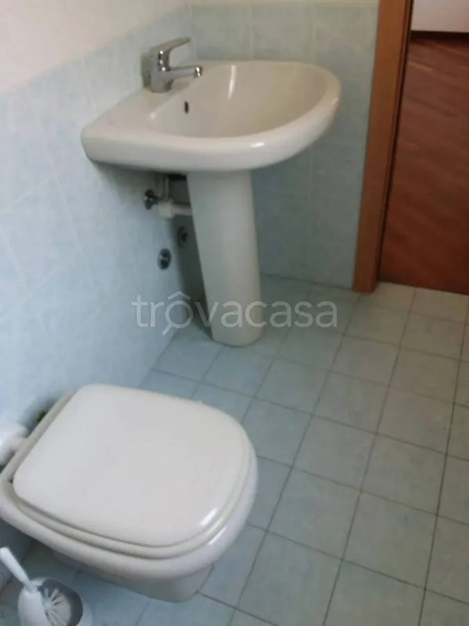 Bagni - 3-Bed Apartment with Balcony in Millesimo