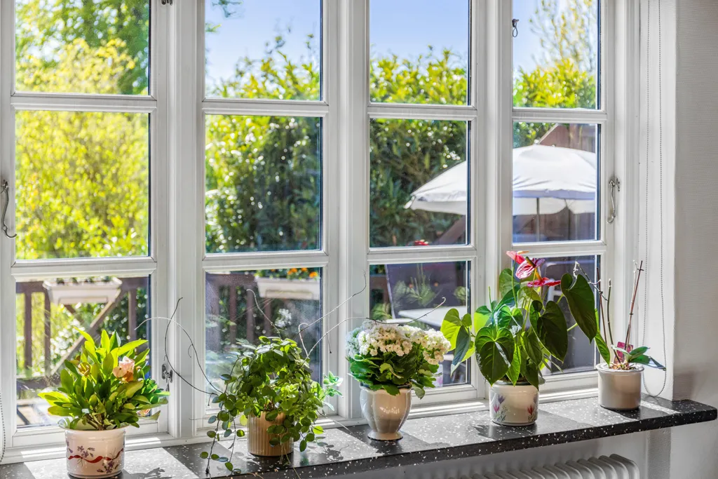 Toad - Classical Red Brick Villa with Garden in Slagelse