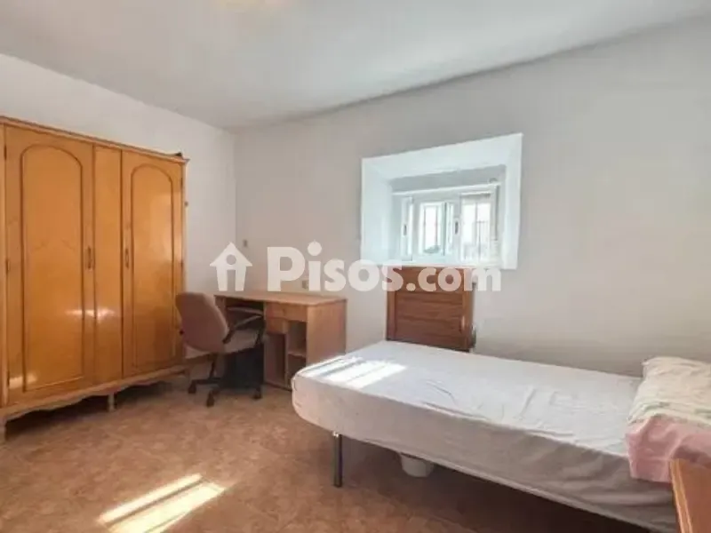 Magamistoad - Terraced House with Terrace in Plines