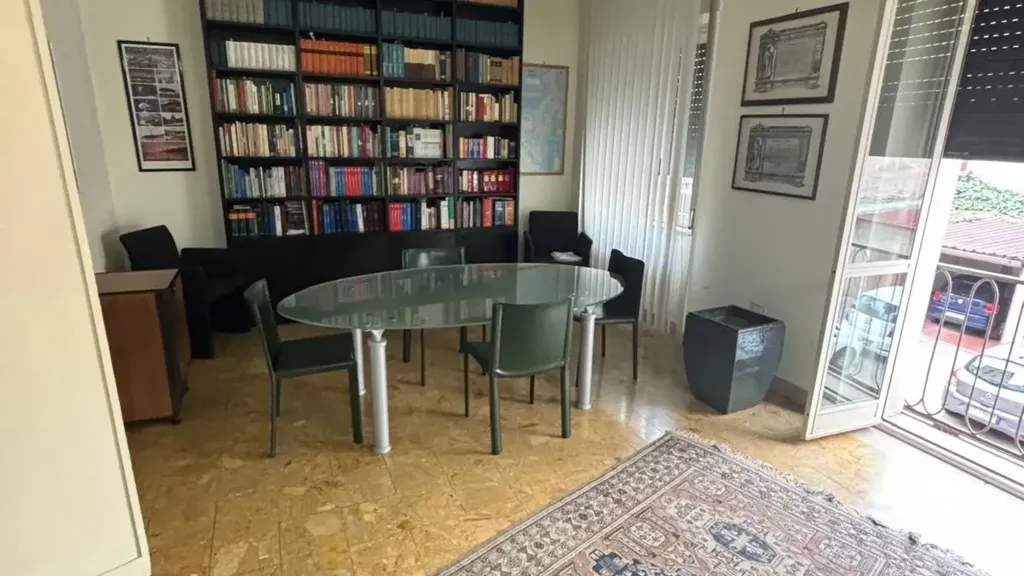 Kabinet - Apartment with Balcony in Castrovillari