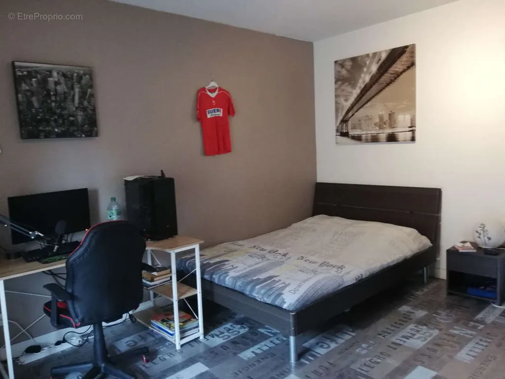 Chambres - Appartement Duplex avec Balcon au Centre de Bletterans