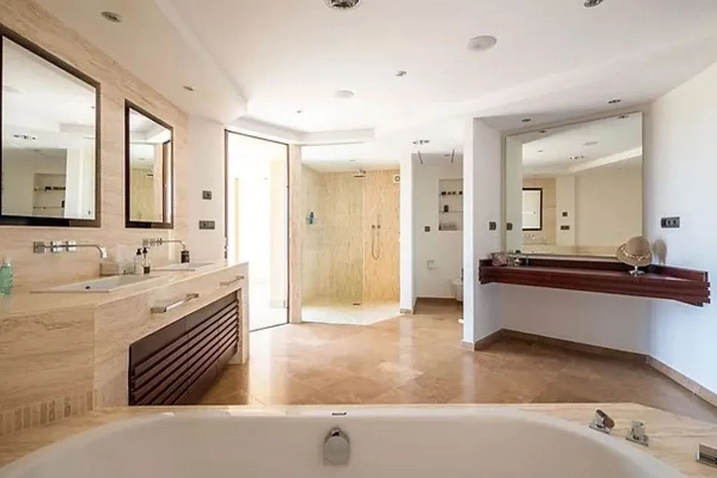 Salles de bain - Luxury Villa with Pool in Sotogrande