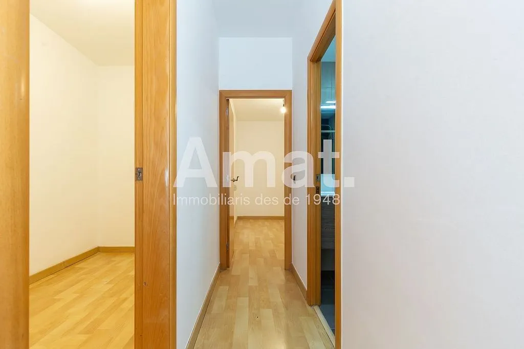 Entrée - Apartment with Air Conditioning in Esplugues de Llobregat