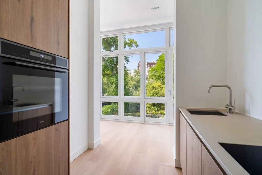 Cuisine - Renovated Apartment with Garden in The Hague