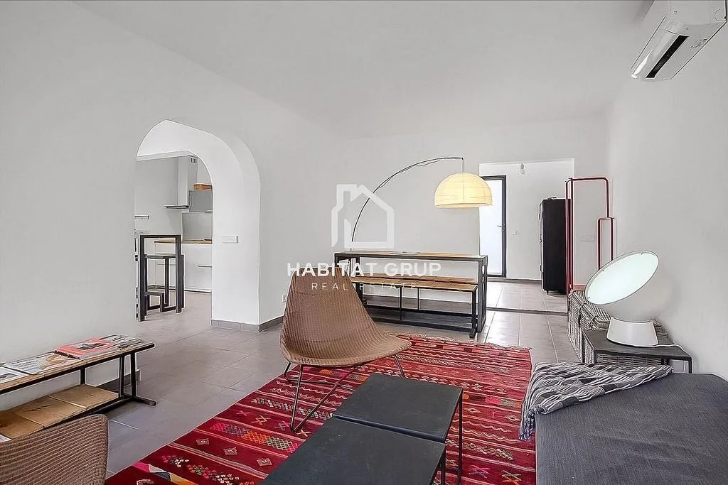 Elutuba - Modern Apartment with Terrace in Cala Tarida