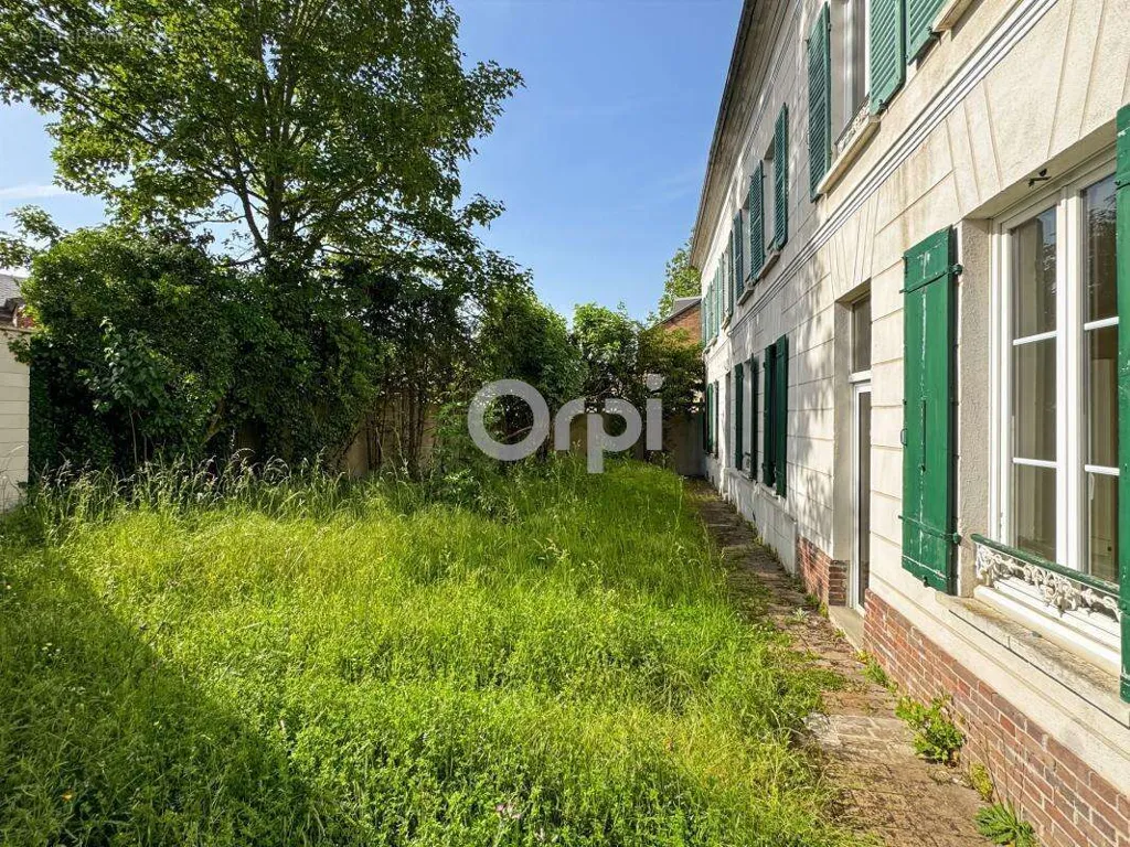 8-toaline maja asukohas Evreux
