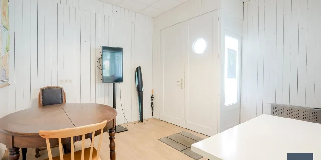 Dining Room - Renovated Property with Courtyard in Ledeberg