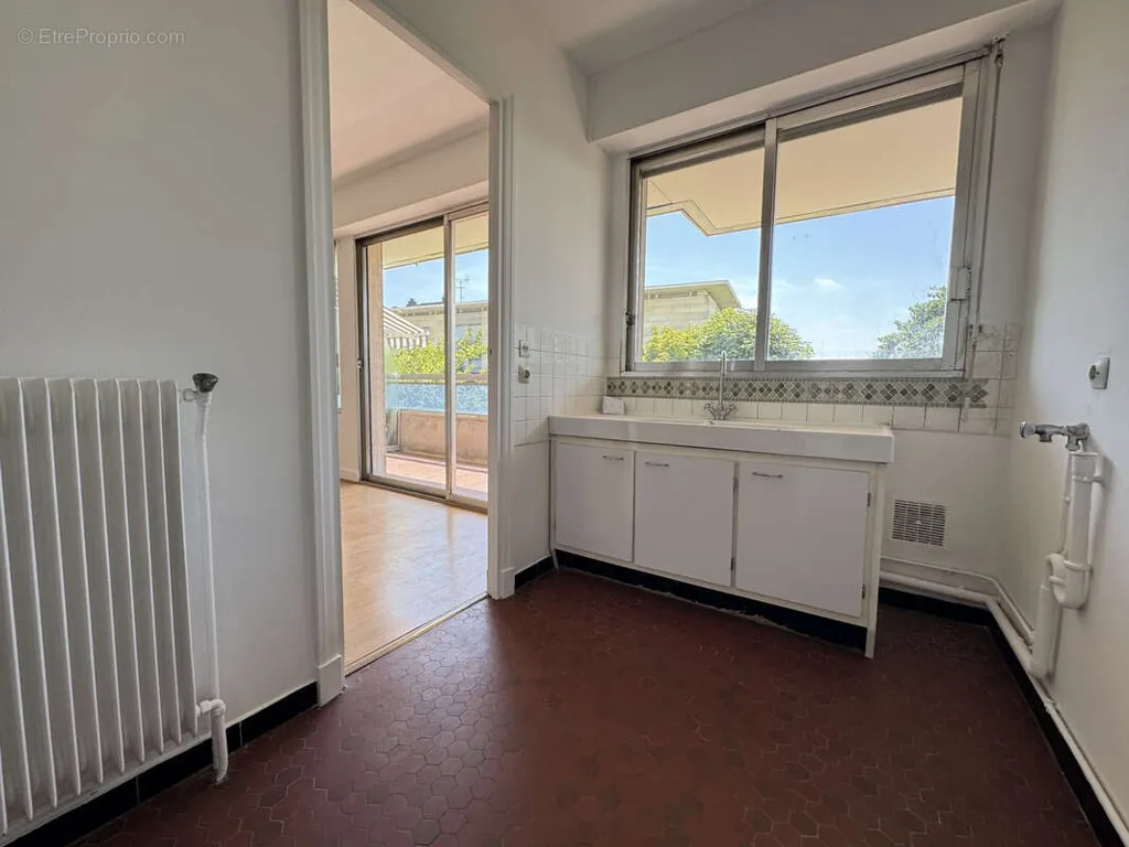 Köök - Studio with Balcony in Saint Germain en Laye