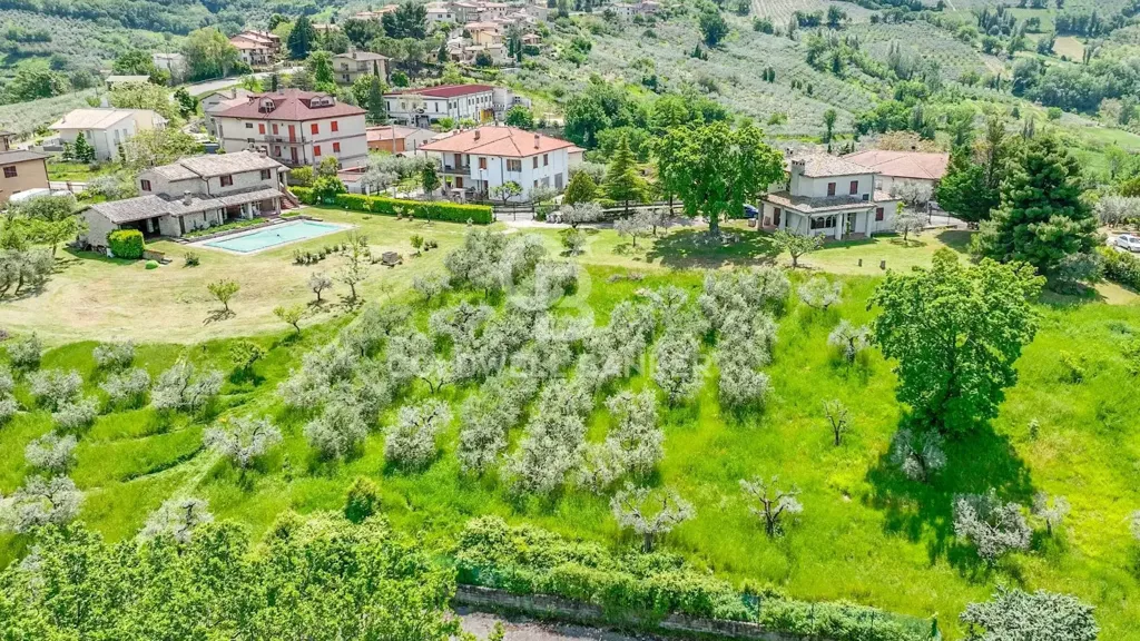 Õhuvaade - Villa with Pool in Monte Pennino