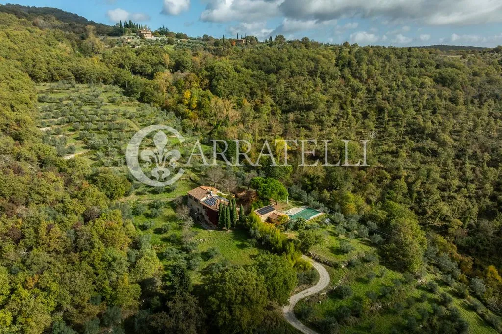 Vue aérienne - Luxury Villa with Panoramic Pool in Laterina