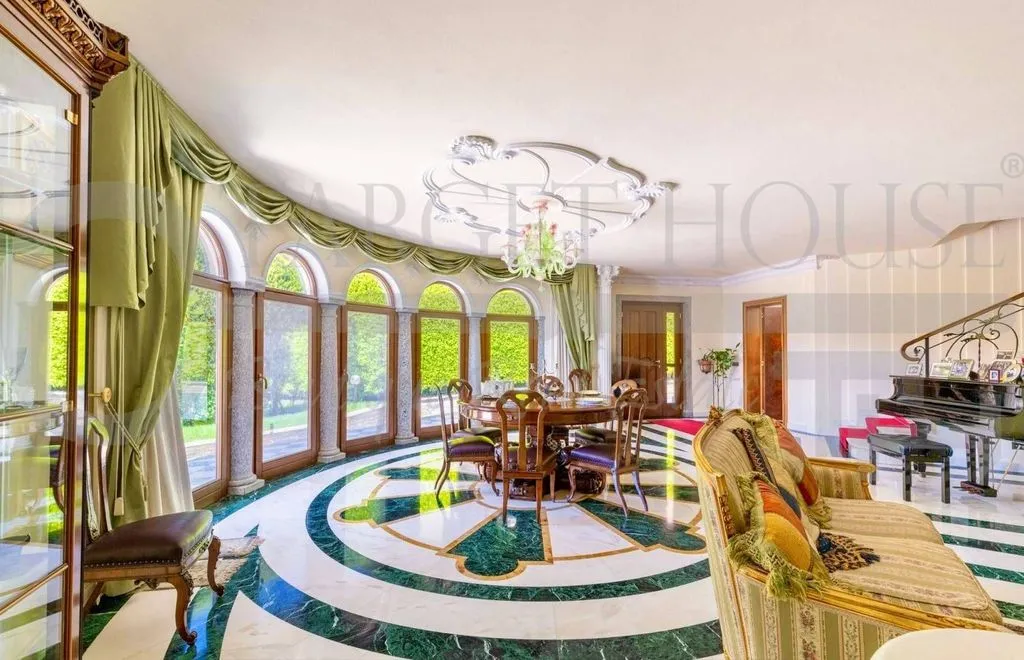 Séjour - Lakefront Villa with Private Garden in Verbania