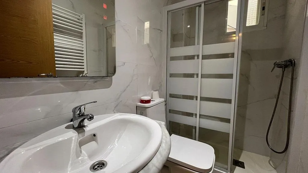 Vannitoad - 3-Bedroom Flat with Central Location in Alcorcón