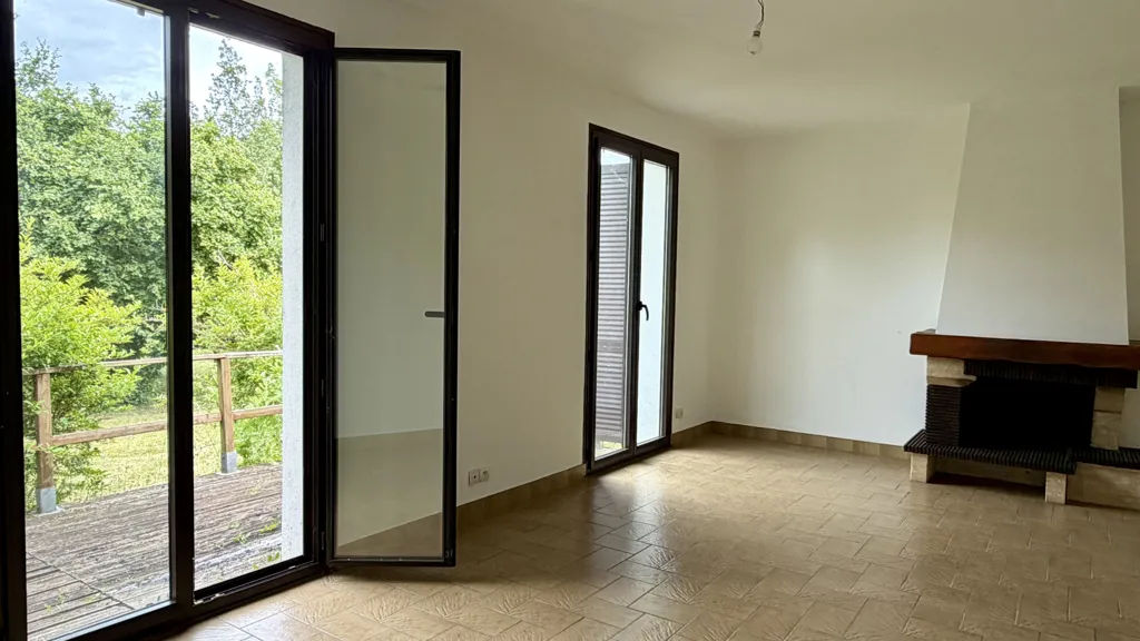 Séjour - Maison avec jardin et garage à Savonnières