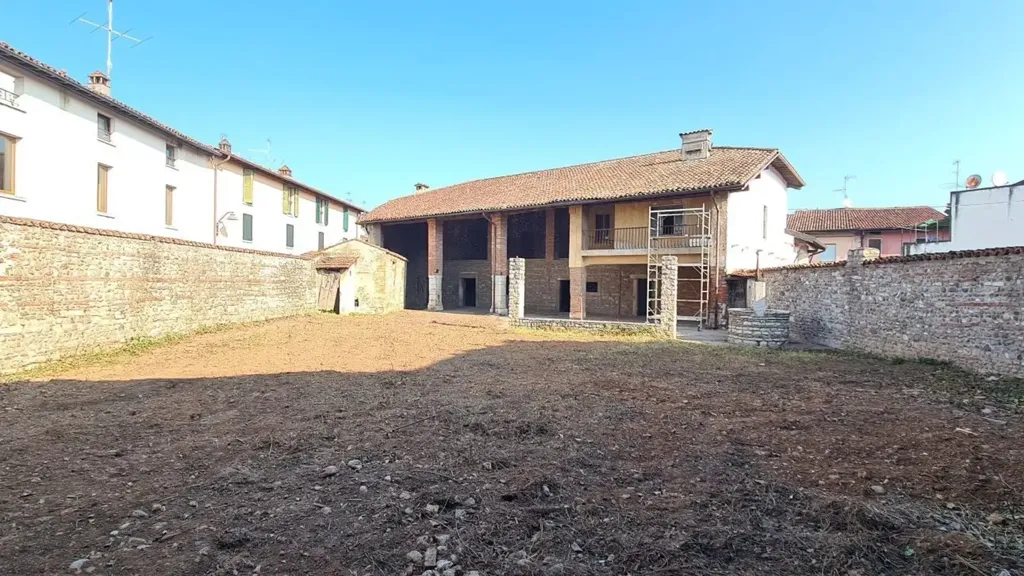 Jardin - Rustic Farmhouse in Borgosatollo