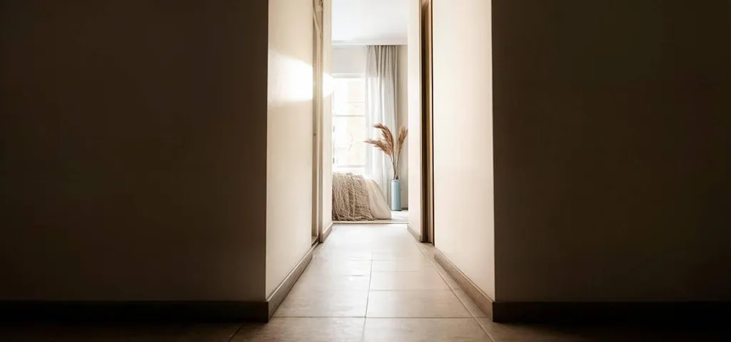 Esik - Modern Apartment with Balcony in Mantua
