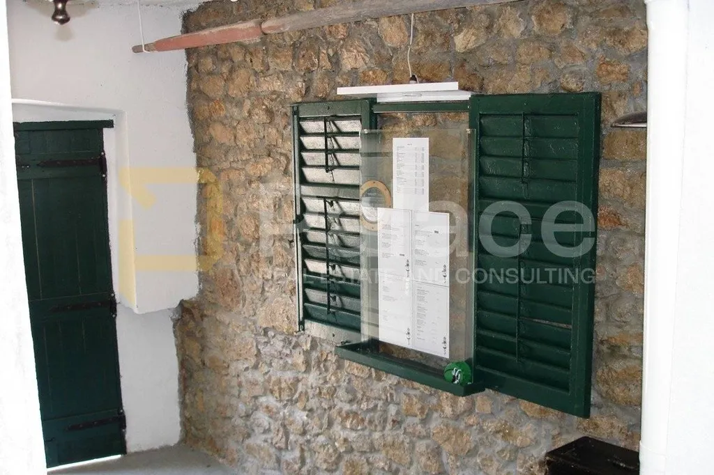 Lavanderia - Stone House with Restaurant in Tkon