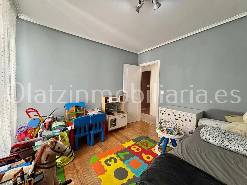 Bedrooms - Bright Apartment with Terrace in Zalla Centre