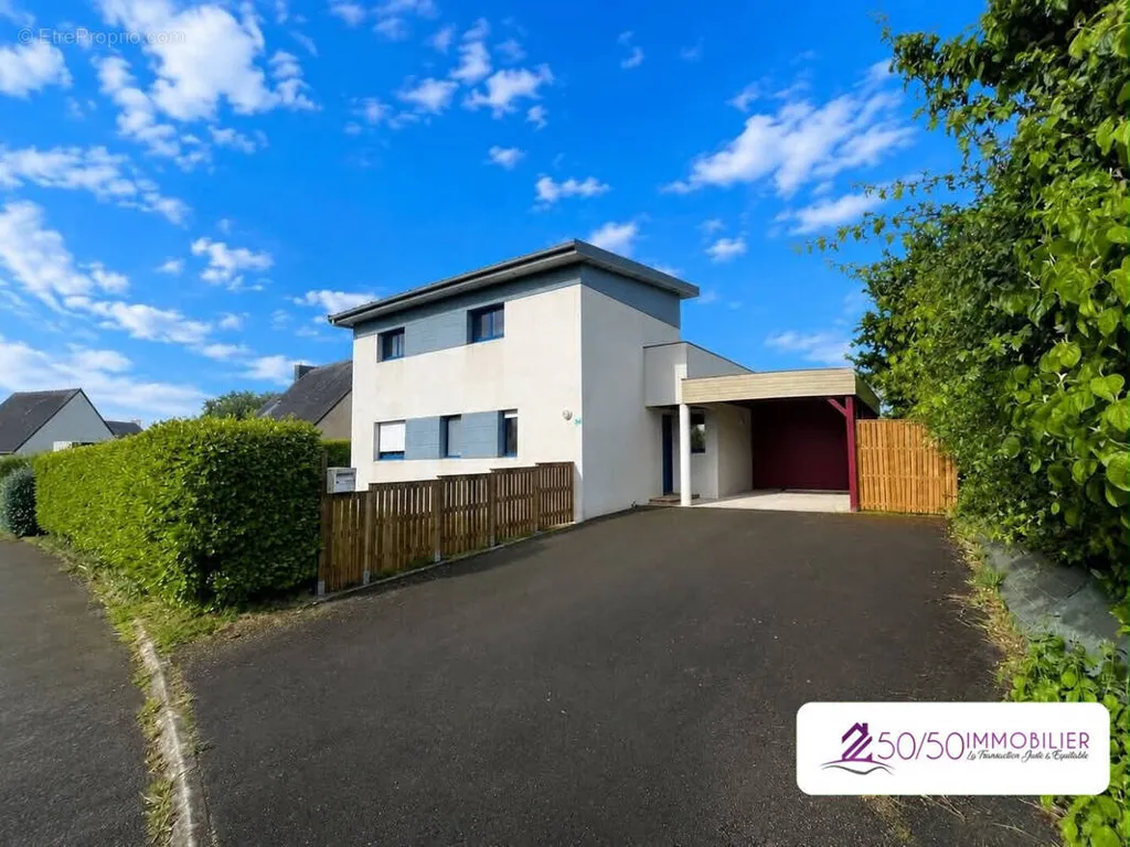 Exterior - Contemporary House with Garden in Sibiril
