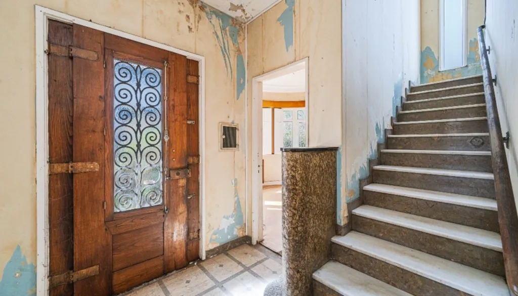 Pièces - Mid-20th Century Villa in Porto