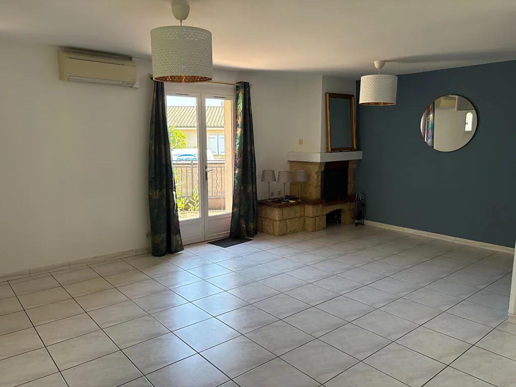 Soggiorno - Charming House with Fireplace in Eysines