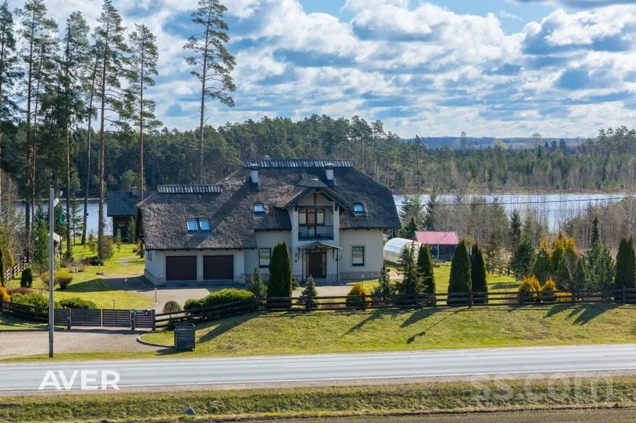 Vue aérienne - Detached House with Lake View in Sigulda