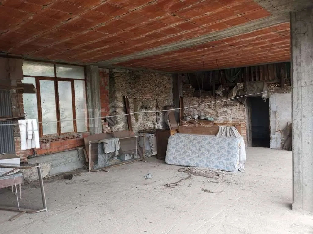 Pièces - Rustic House with Garden in Bagnasco