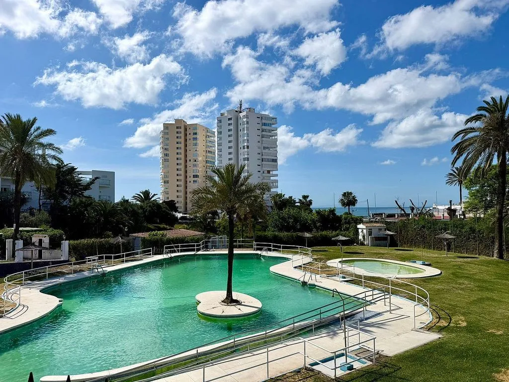Bassein - Apartment with Pool and Sea View in Playa Guadiaro