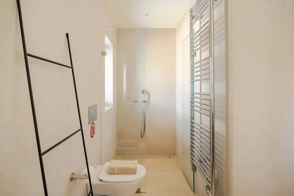 Salles de bain - Contemporary Cycladic House with Pool in Paros
