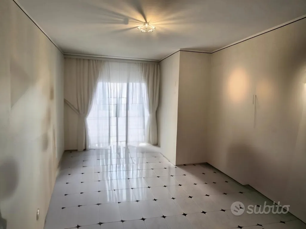 Toad - Seafront Apartment with Balcony in Barletta