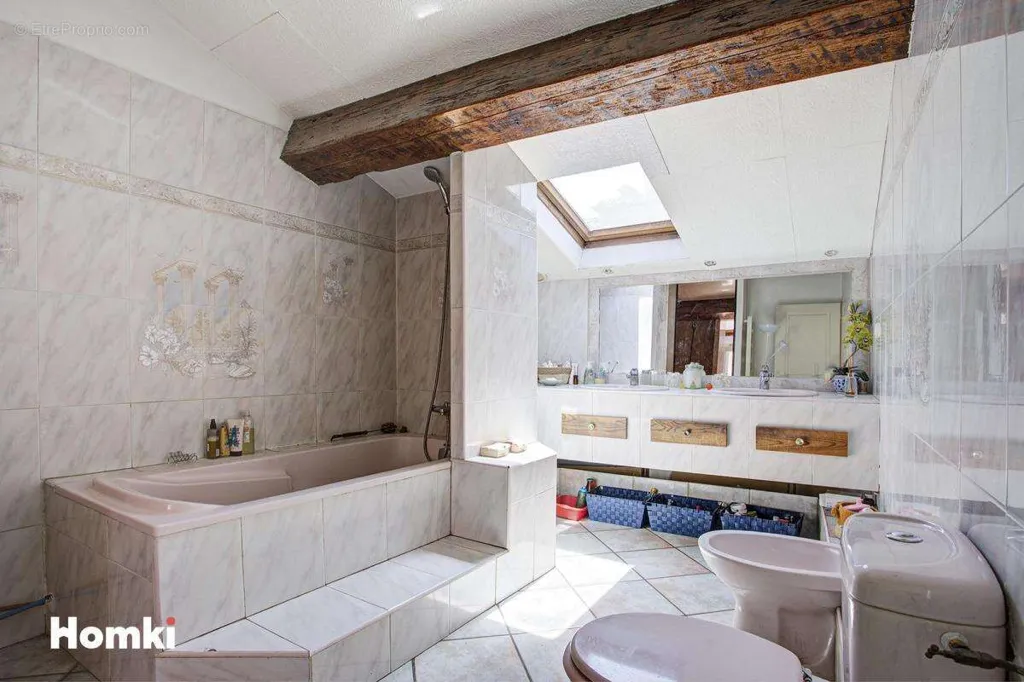Salles de bain - Maison Atypique avec Piscine à Perpignan