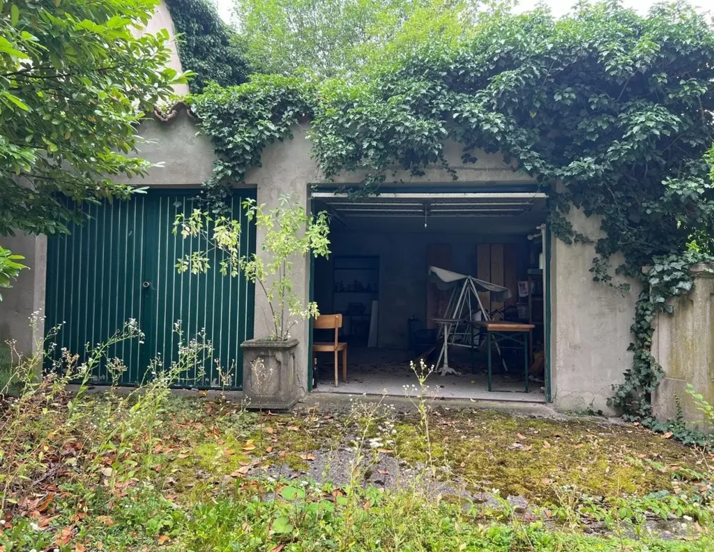 Garage - Historic Townhouse with 6 Units in Wels Centre