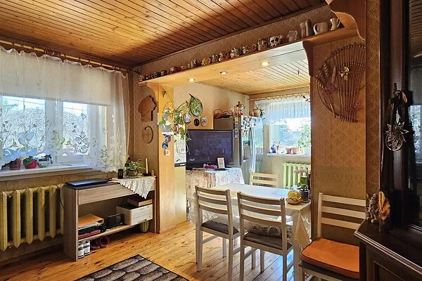 Salle à manger - Spacious Two-Storey House with Garden in Kasepää